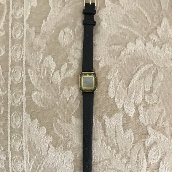 Ladies Timex Illusion T- Cell Gold Tone Quartz Watch - LCD Digital Analog Dial - Picture 1 of 10